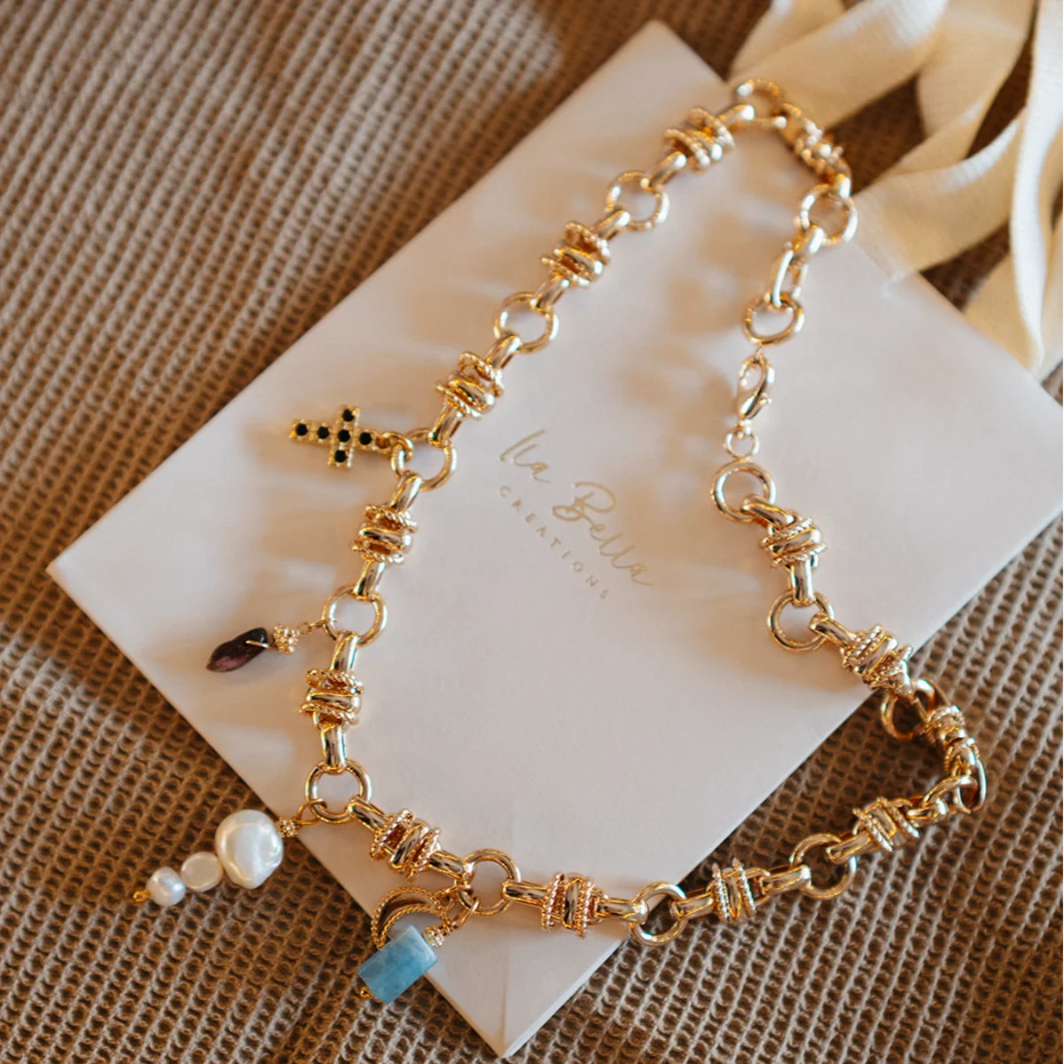 Collier Jayaa - Précieuses breloques – Image 12